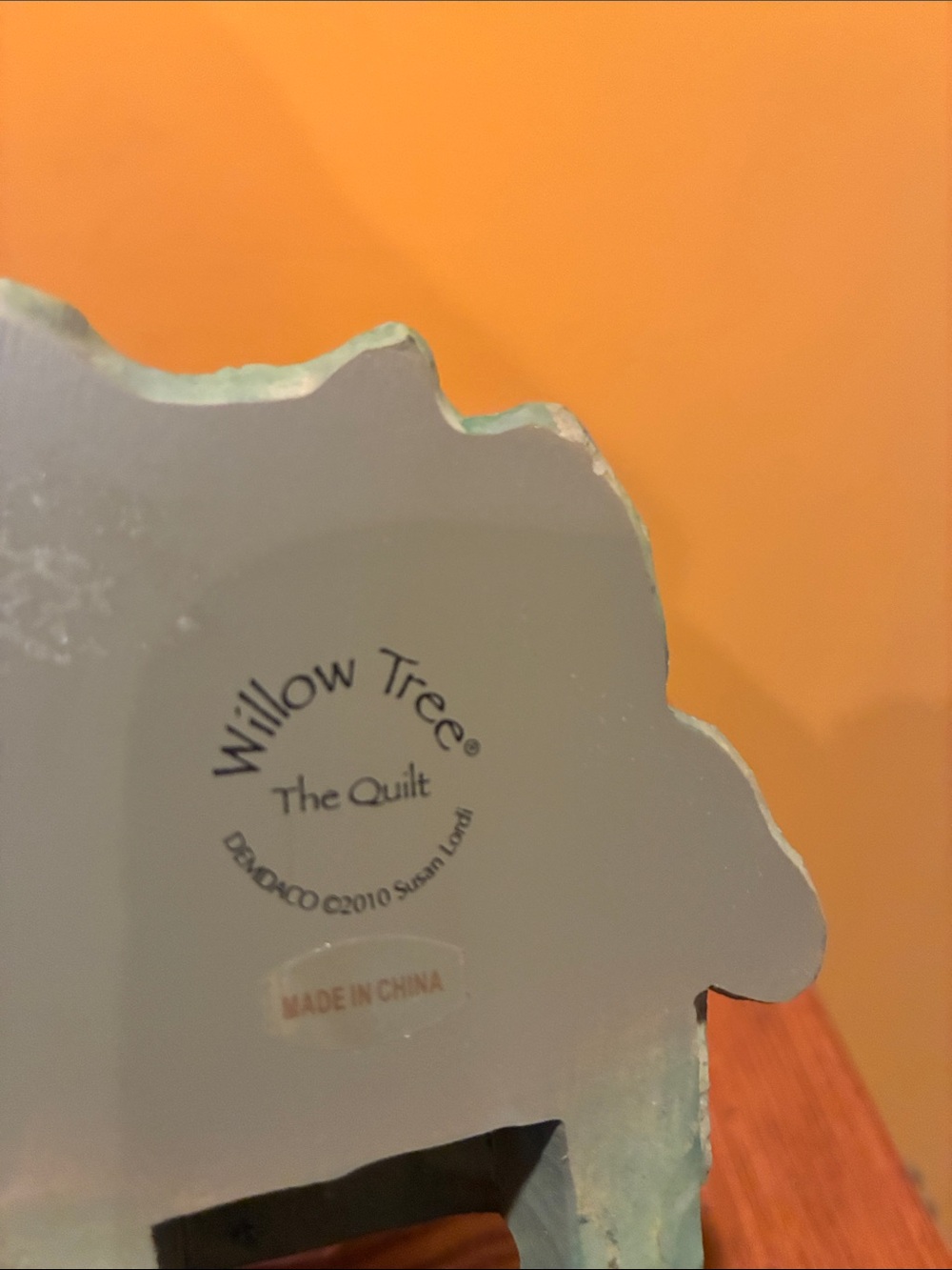 Willow Tree - THE QUILT, MOTHER-CHILD Figurine (2010) - Picture 6 of 9